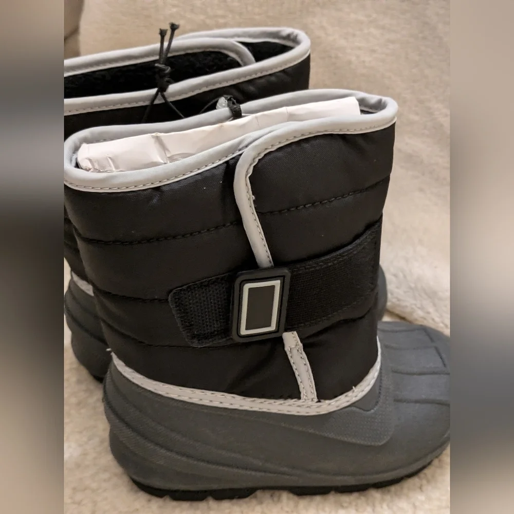 Cat And Jack Kids Boots 7 NWT